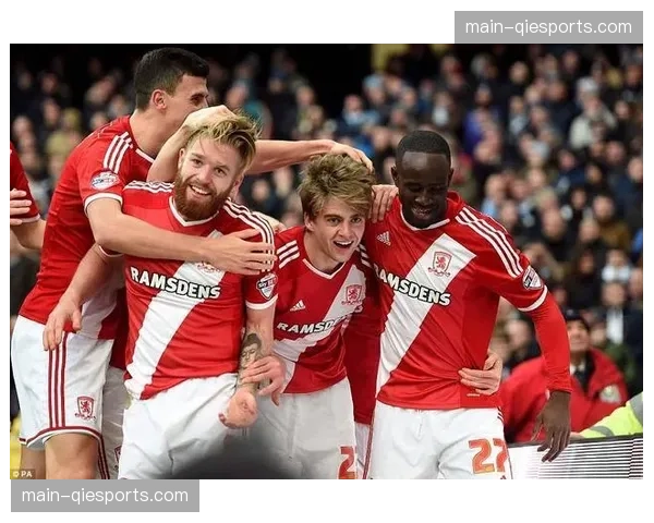 “伯恩利边锋科莱奥肖接受肌肉扫描，确认将赛季报销，球队边路爆点缺失”